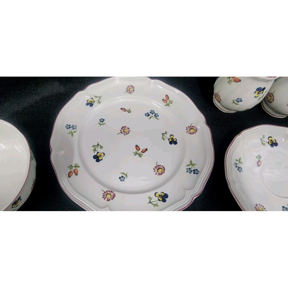 PETITE FLEUR Villeroy & Boch 8pc Set Salt Pepper Shaker Plates Bowls Saucers - Picture 7 of 15